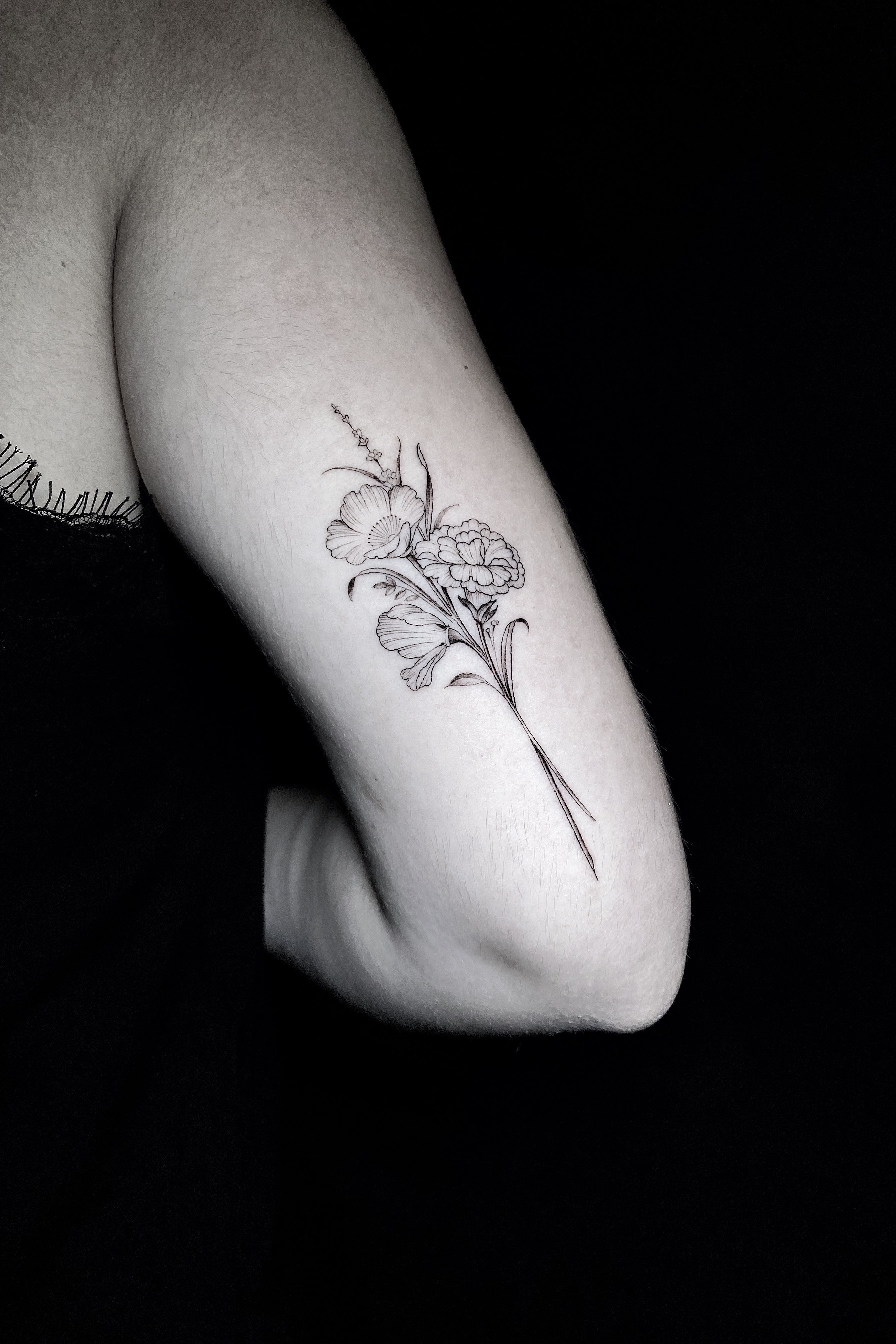 True Love Tattoos Norwich - Beautiful hollyhock and fern posey by  @shanice.bramwell 💐Email Shanice directly with your booking enquiries -  sbtattooandpiercing@gmail.com 💕 ° ° ° #natureart #naturetattoo  #femaletattooartist #tattooapprentice ...