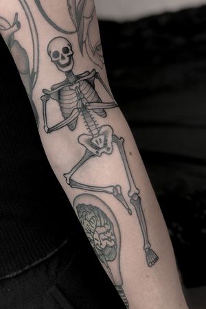 neotraditional skeleton gapfiller armtattoo by satanischepferde #armtattoo #gapfiller #gapfillertattoo #neotraditional #skull #skeleton #blackandgrey #erfurt