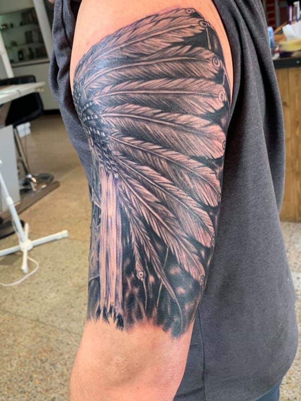 An awesome Indian feather for Dan. Thank you for trusting me again my  friend 🙏🏻 . . . . #guysvl #feather #feathertattoo #newtattoo... |  Instagram