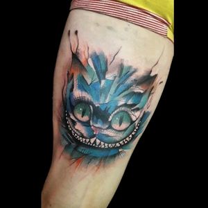 De hoy.. #tattoo #inked #ink #tattooer #tatuadoresargentinos #solidink #solidinkcolors #sonriente #aliciaenelpaisdelamaravilla #sonrientetattoo #cat #aliciacat #colortattoo #luchotattoo #luchotattooer #pergamino 