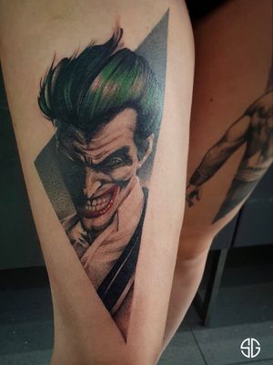 • Joker • manifest to reopening! Yesterdays masterpiece by our resident @oscar.ls.tattooist 🃏 for lovely @lillus.144 💚Great to be back after such a long break! WE ARE FINALLY OPEN!!! Feel free to shoot some messages! 👊🏼For bookings and info:•🌐 https://southgatetattoo.co.uk/booking/•📧 info@southgatetattoo.co.uk •📱07456415895‬(WhatsApp only) ⚡️⚡️⚡️#joker #jokertattoo #thightattoo #southgate #londontattoo #southgatesgtattoo #SGTattoo #northlondon #northlondontattoo #london #southgatetattoo