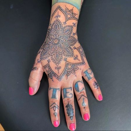 Flash tattoo