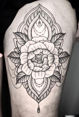 front thigh peony piece from my tattoo flash, thank you so much for your trust again Tatiana 🌺