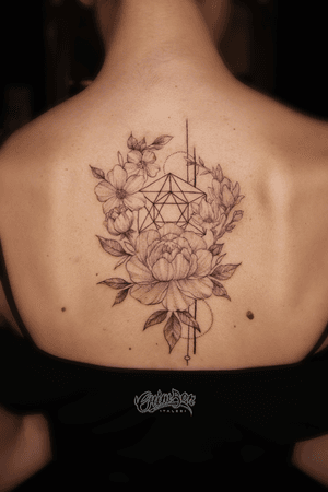 Have you ever heard of a flower that never needs Water, soil, or sunshine? A flower that stays in full bloom Through summer and winter Through good times and bad. If not then have a look at this amazing beautiful tattoo. done by our brilliant blackwork artist. www.tattooinlondon.com #tattoo #flowertattoo #geometrictattoo #blackwork #tattoosforgirls #delicatetattoo #fineline #finelinetattoo #london #tattooinlondon #londontattoos #besttattoo #awesomtattoo #tooting #balham