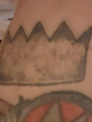 Party hat from Runescape. Plucked myself In jail. Tat by: John Sweeney AkA Wee_man#phat #partyhattattoo #partyhattattoos #runescapetattoos #runescapetattoo #runescape #plucking