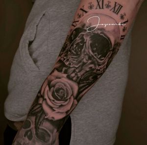 Today realistic sleeve。