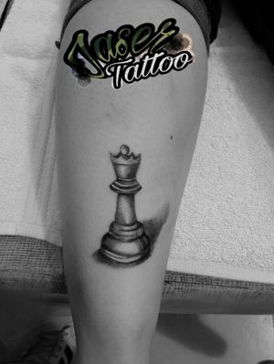 #tatuajes #blackandgray #ajedrez #sombreado #realismo #tatuaje para #hombre y #mujer ..#jaser #tattooart #ink ⚡