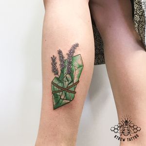 Green Amethyst Crystals by Kirstie @ KTREW Tattoo #amethyst #crystaltattoo #crystals #colourtattoos #legtattoos #birminghamuk #ilustrativetattoo #tattoo