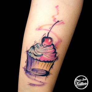 #cupcake for my sister #cupcaketattoo #colortattoo #tattooartist #tattooart #watercolor 