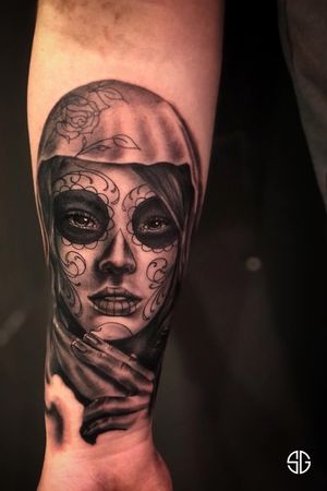 • Day of the dead • portrait by our resident realistic artist @roudolf.dimov.art. One day session done this week. For bookings and info:•🌐 https://southgatetattoo.co.uk/booking/•📧 info@southgatetattoo.co.uk •📱07456415895‬(WhatsApp only) ⚡️⚡️⚡️#dayofthedead #dayofthedeadtattoo #skullgirls #realisitctattoo #londontattoo #northlondontattoo #southgatetattoo #sgtattoo #portraittattoo #