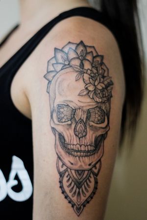 Skull tattoo #skulltattoo #skulls #blackworktattoo 