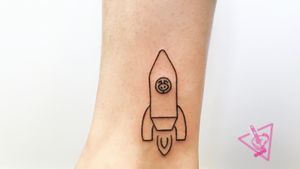 Hand-poked Rocketship & Alien tattoo by Pokeyhontas @ KTREW Tattoo #handpokedtattoo #stickandpoketattoo #rocketshiptattoo #alientattoo #ufotattoo #tattoos #birmingham