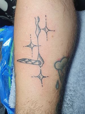 Bonequinhos palito tatuagem  Tatuagem boneco de palito, Tatuagem com  iniciais, Boas ideias para tatuagem