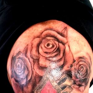 Adding on to a full sleeve..freehand roses