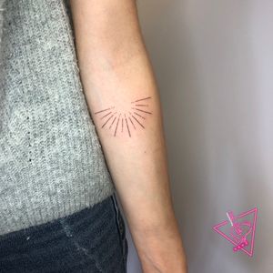 Hand-poked Sun Tattoo by Pokeyhontas @ KTREW Tattoo - Birmingham, UK #handpoked #suntattoo #sunraytattoo #tattoo #fineline #linework #birminghamuk
