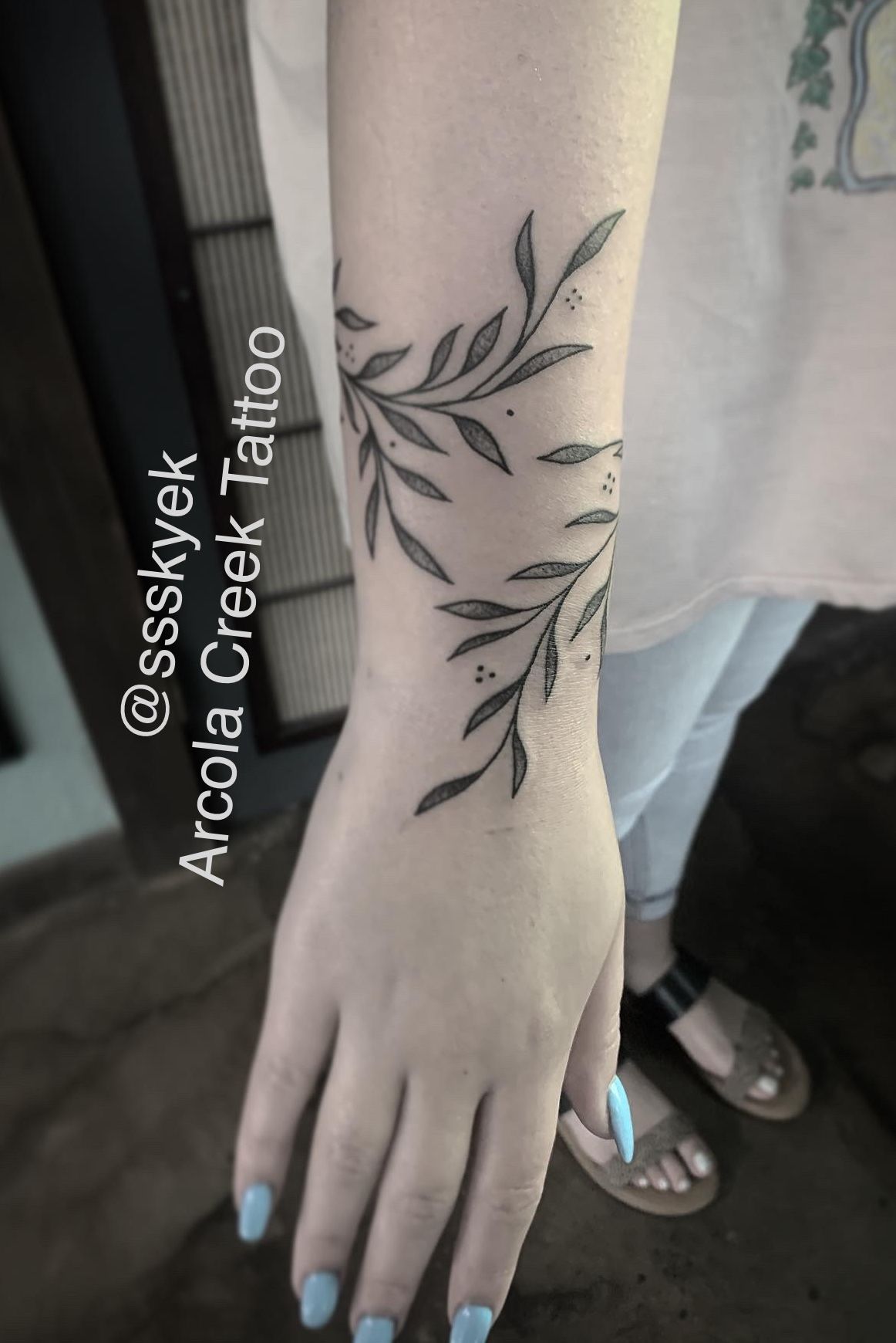 Fun little leaf and vine  Tatway Tattoos  Lexington  Facebook