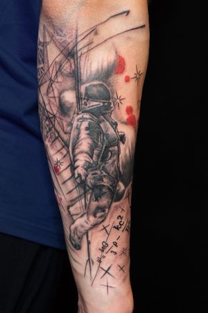 Astronaut floating in dead space. #tattoo #tattoos #tattooed #tatuaż #tatuaz #tatuaze #astronauta #dziara #trashpolka #trashpolkatattoo #geometric #geometrictattoo #redink #blackandgrey #blackandgreytattoo #bng #forearmtattoo #forearm #warszawa #poland #polska #polandink