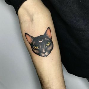 gatito hecho por nati gutierrez instagram guty.tattoo https://instagram.com/guty.tattoo?igshid=l6rfnyjnisu en la tribu tattoo studio CBA https://instagram.com/guty.tattoo?igshid=19qnmv2smi4hi#cat #tattoo #gatos #luna #moon 