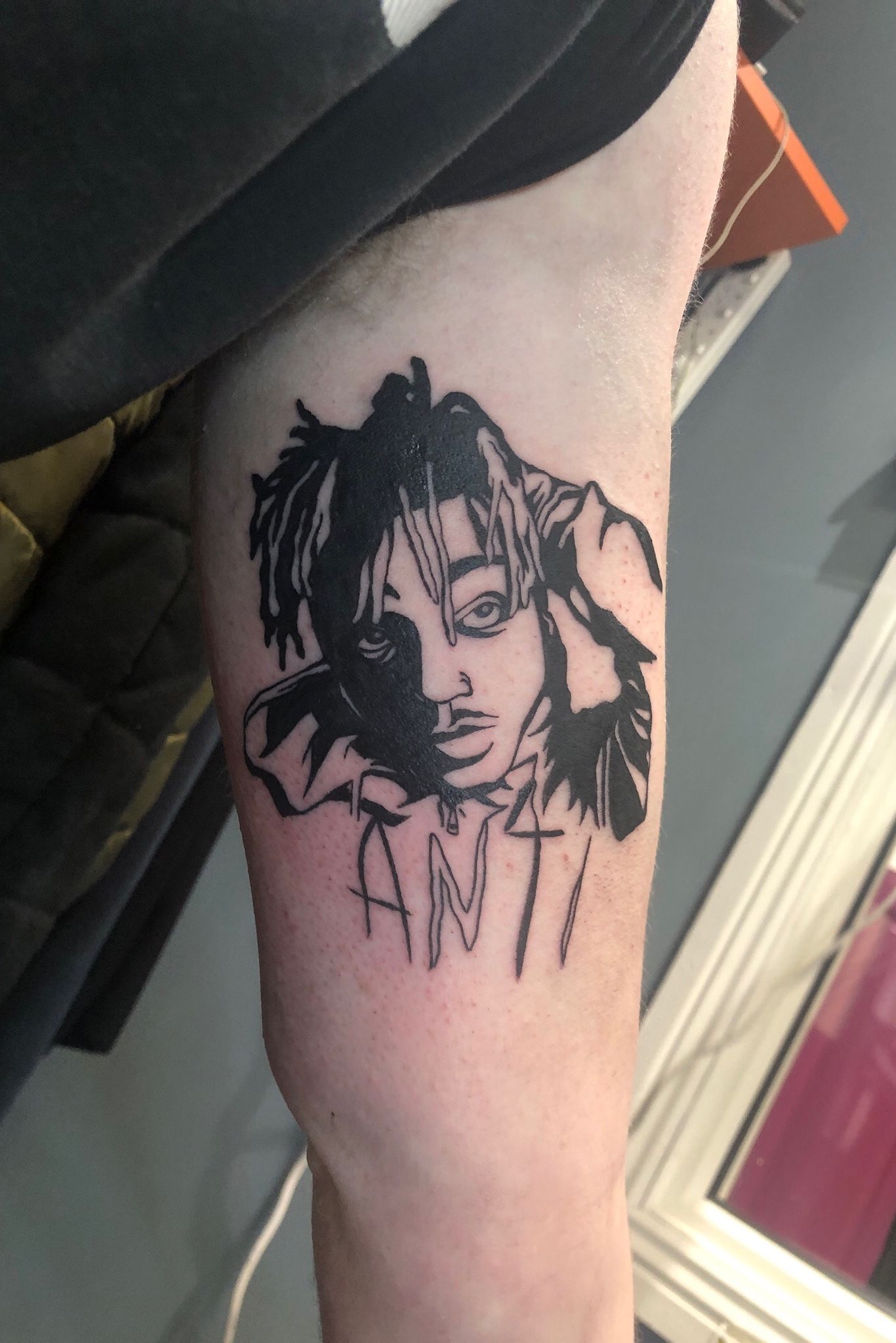 Halsey Got a Hand Tattoo As a Tribute to Juice WRLD  Allure
