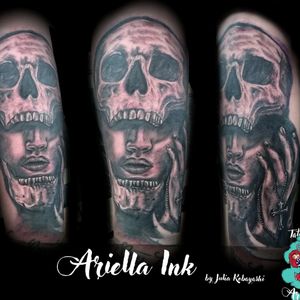 Darkart skull tattoo. Armsleeve in progress. #tattoo #tattoos #freshink #freshlyinked #blackandgreytattoo #blackandgrey #realistic #realistictattoo #skull #skulltattoo #deathtattoo #womantattoo #skullandwoman