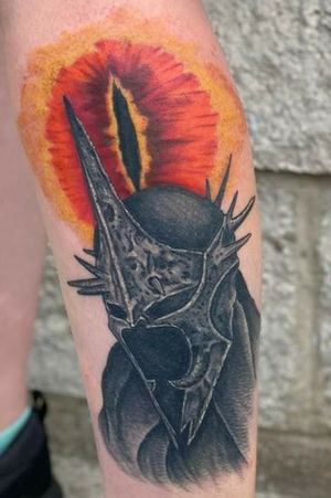 Witch King of Angmar with the Eye of Sauron. Tattoo done by Erica at Gypsy Rose Tattoo Co. in Ohio #lotrtattoo #LordoftheRingsTattoos #LordoftheRingsTattoo #lordoftherings #WitchKing #SauronTattoo #sauron #legtattoo 