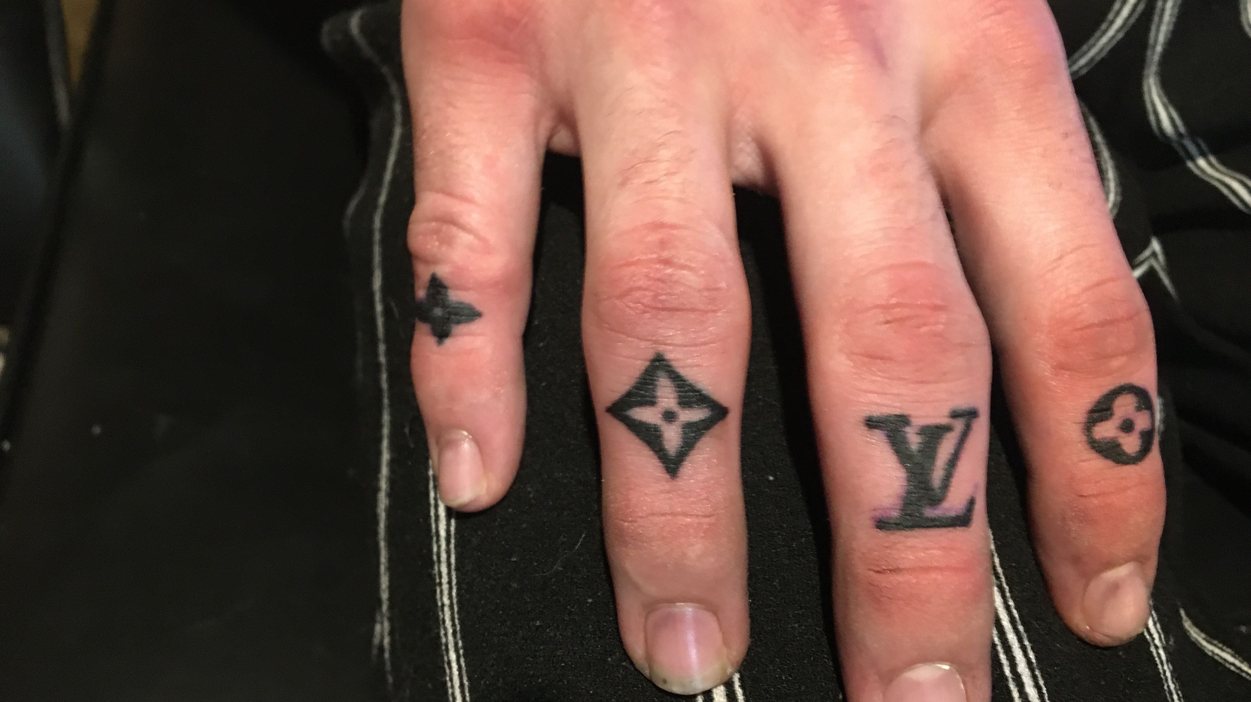 Finger tattoo Louis Vuitton high heel diamond tattoo stars tattoo