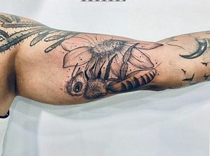 #tattoo #tatuagem #pirituba #saopaulo #abelhas #beetattoo #abelhatattoo #flores #realismo