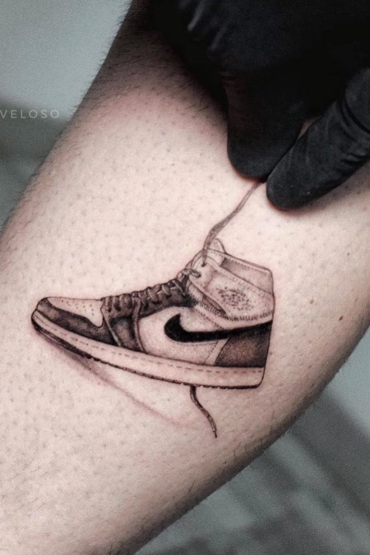 Man has his favourite pair of Nike trainers TATTOOED onto his feet  Daily  Mail Online