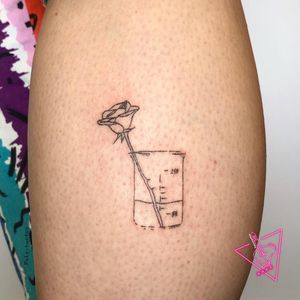 Handpoked Beaker Rose Tattoo by Pokeyhontas @ KTREW Tattoo - Birmingham, UK #handpokedtattoo #handpoke #stickandpoketattoo #rose #birmingham #tattoos