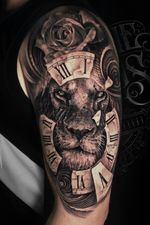 Lion with rose and clock #liontattoo #clocktattoo #torontotattoo #torontotattoos