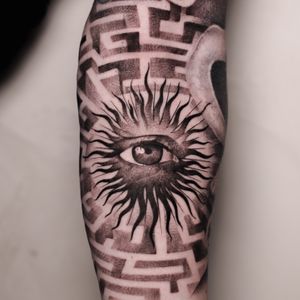 Eye tattoo by Anna Chernova #AnnaChernova #eye #sun #maze #blackandgrey #realism