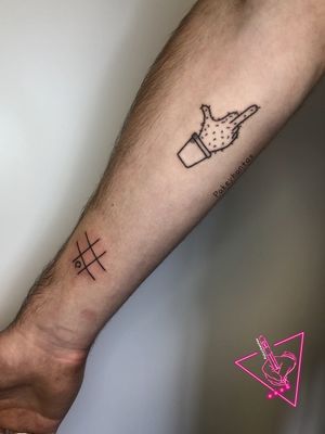 Handpoked Noughts & Crosses and Cactus plant by Pokeyhontas @ KTREW Tattoo #handpoked #cactus #noughtsandcrosses #birminghamuk #handpokedtattoos 