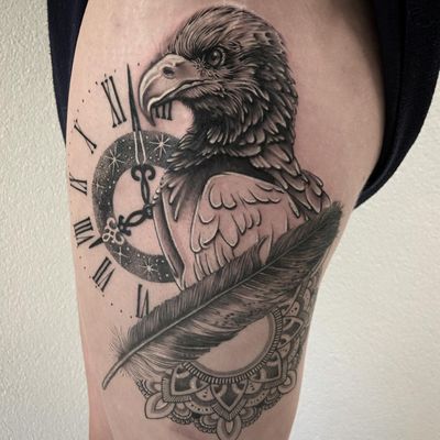  #tattoo #tatouage #realisticink #realistic #realism #eagle #eagletattoo #feather #feathertattoo #mandala #mandalatattoo #lausanne #tattoolausanne #fann_ink