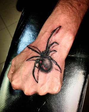 Araña en mano 