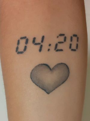 📍228 Studio Tattoo, Sant Adrià de Besòs 4:20 🖤11/01/2020IG: jordi.n_n#tattoo #heart #shadow