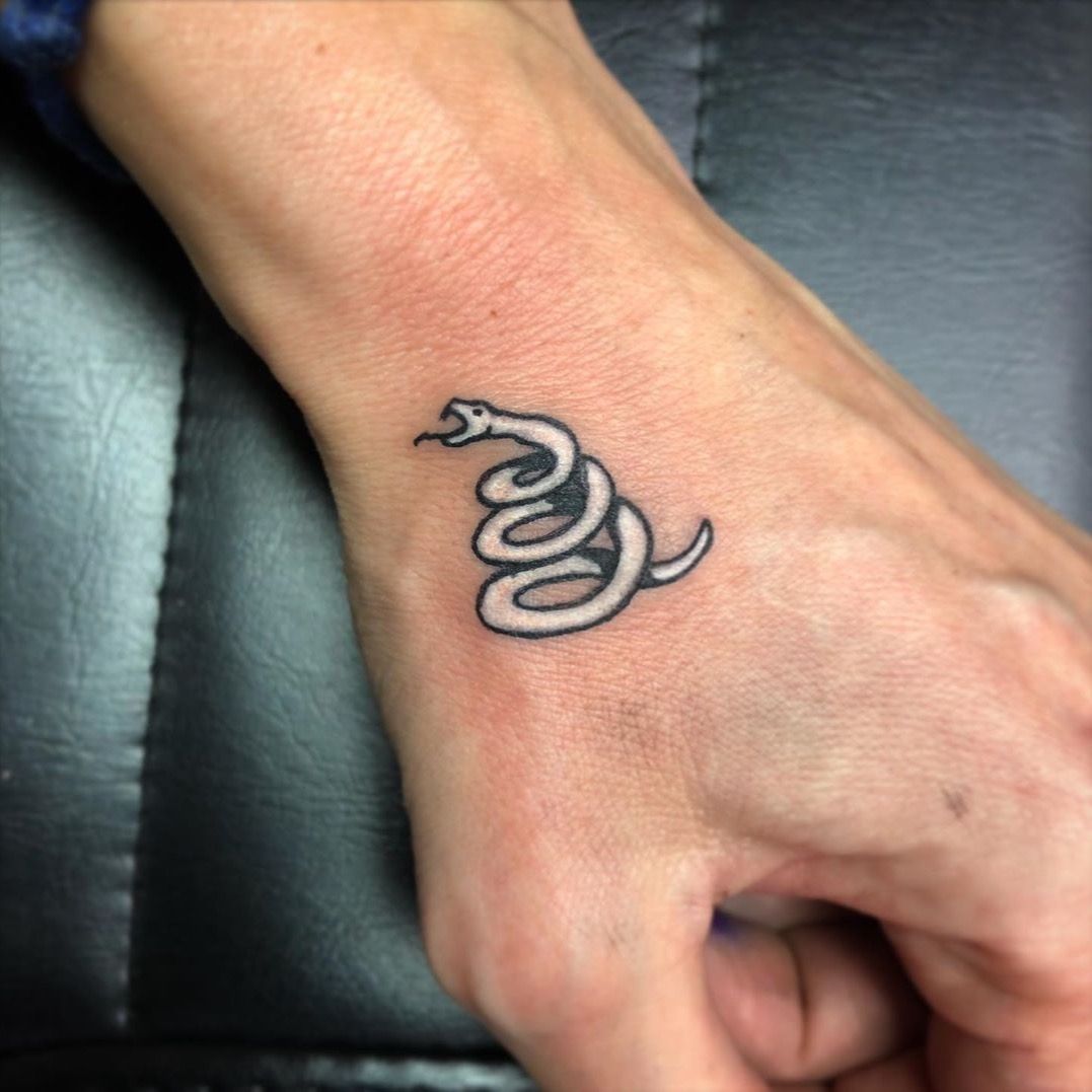 Tattooine tattoos - 🔴Dope back piece done by @iain_parry_tattoos 🔴 - -  #metallica #rockandroll #metalhead #tattoosofinstagram #tattoo  #tattooartist #backpiece | Facebook