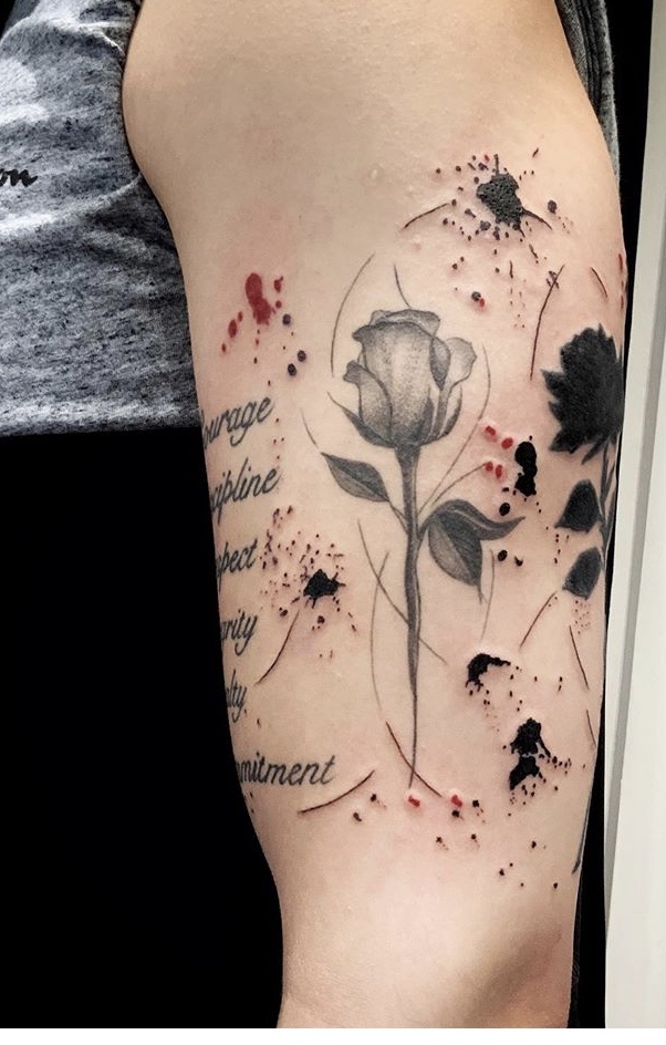 Tattoo uploaded by Dini • Rosa e fogo • Tattoodo