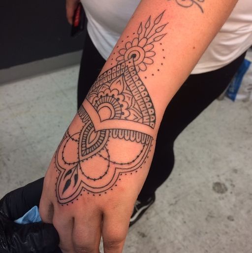Flash tattoo