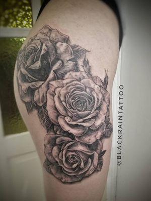 Roses on hip #roses