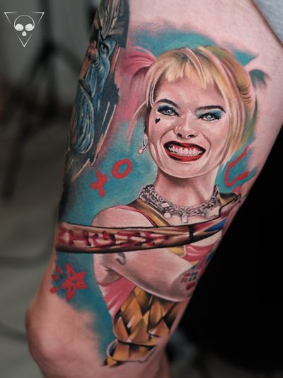 Harley Quinn as part of leg sleeve #frankfurt #germany #harleyquinn #köln #berlin #colortattoo #realism #portrait #legtattoo #michaellitovkin
