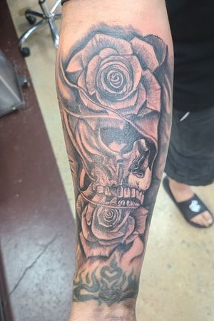 Skull and roses piece i did