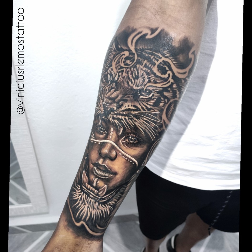 Tattoo uploaded by Jorge Iván Aguas • Tigre mano • Tattoodo