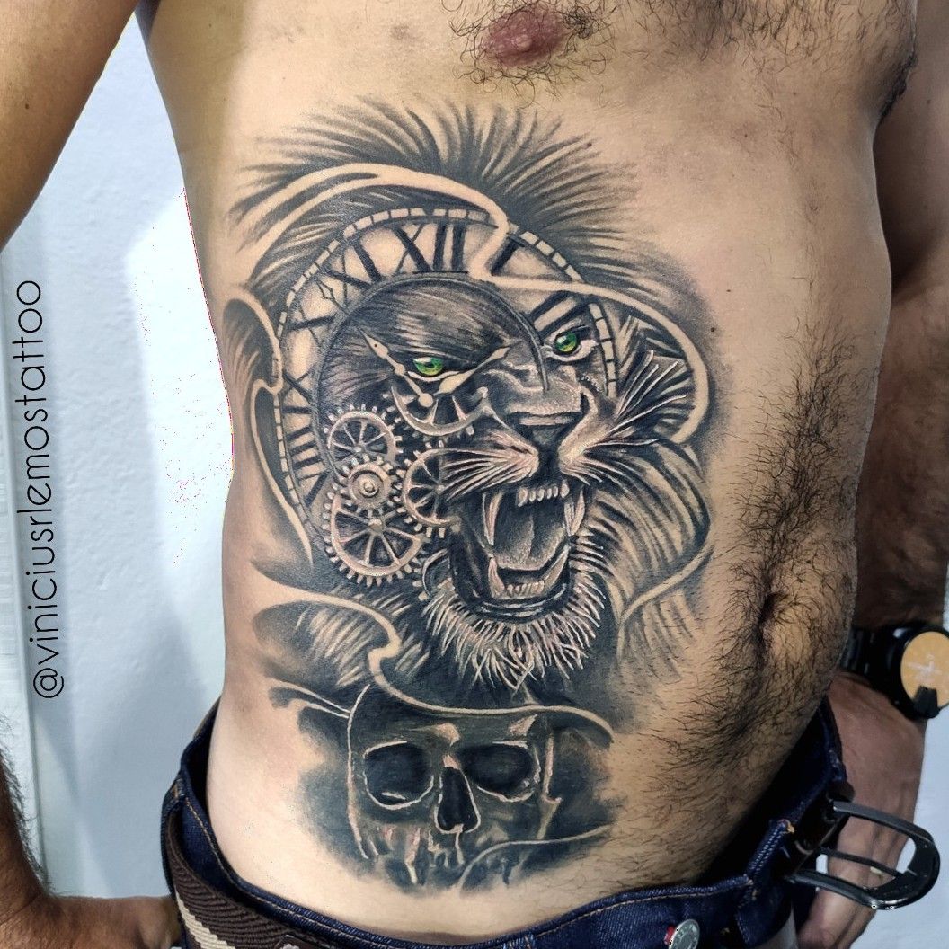 Bespoke Body Art  Healed stomach on Guntis lion from reference