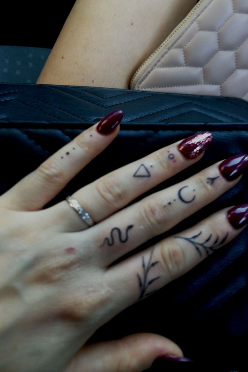 Tattoo uploaded by Noemi Li Causi • #handtattoo #fingertattoos #moon # ...