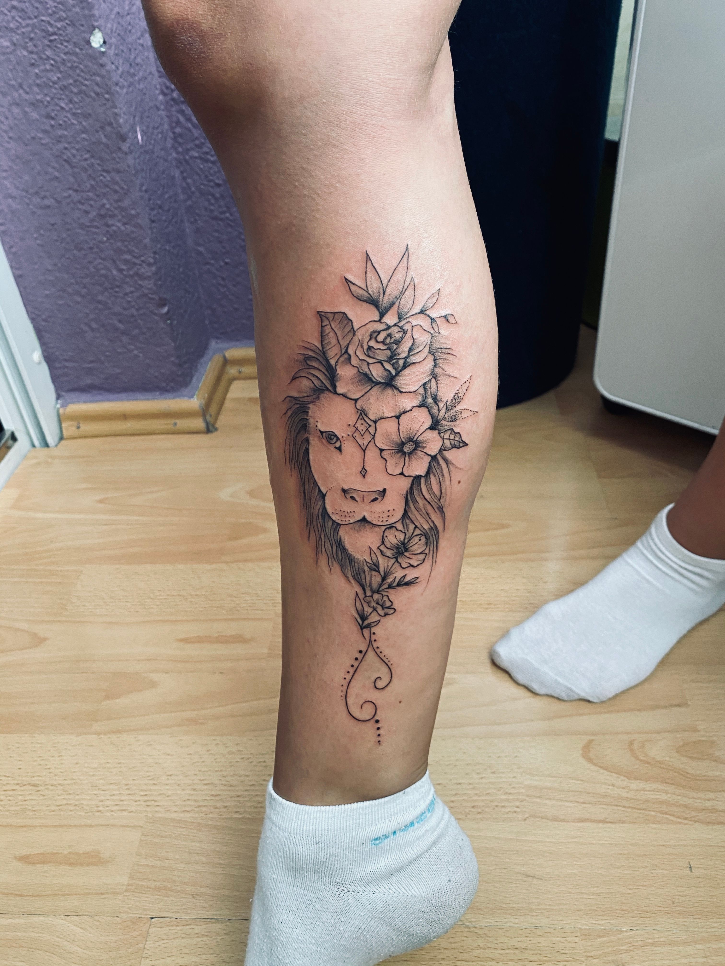 Tattoo uploaded by Nenad Radiković • Tattoo lion#women tattoo#leg