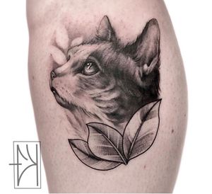 #portrait #eyekandiink #lisettemartinez #tattoo #art #realism #portrait #bng #blackandgrey #cat #floral #blackwork