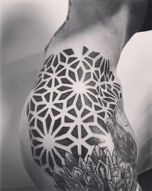 Tatuagem geométrica