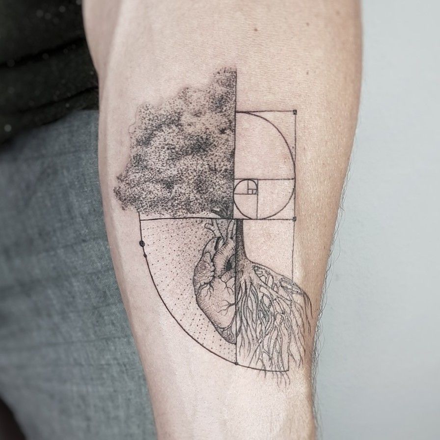 Justin Nordine Tattoos : Tattoos : Feminine : Iris with fibonacci sequence