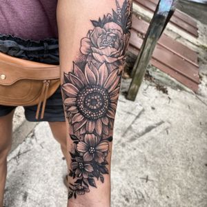 Blackwork floral tattoo 