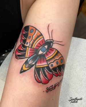 • Self Love •🦋 custom traditional piece by our resident  @nicole__tattoo 👁 For bookings and info:•🌐 https://southgatetattoo.co.uk/booking/•📧 info@southgatetattoo.co.uk •📱07456415895‬(WhatsApp only) ⚡️⚡️⚡️#butterfly #traditionalart #butterflytattoo #traditionaltattoo #londontattoo #londontattooartist #northlondon #london #londontattoostudio #sg #SGTattoo #northlondontattoo #southgatetattoo #customtattoo